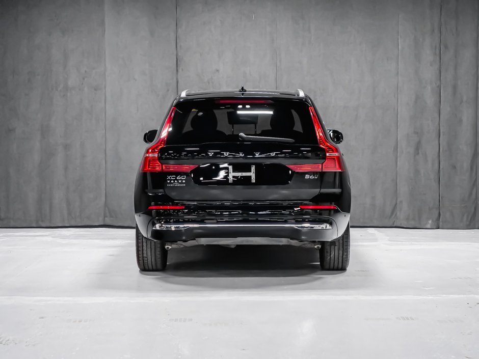 Volvo XC60 ULTIMATE BRIGHT THEME 2023-4