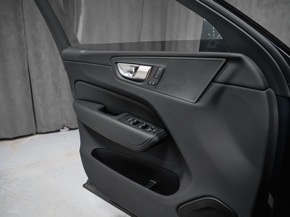 2023 Volvo XC60 B6 PLUS BRIGHT CLIMATE-10