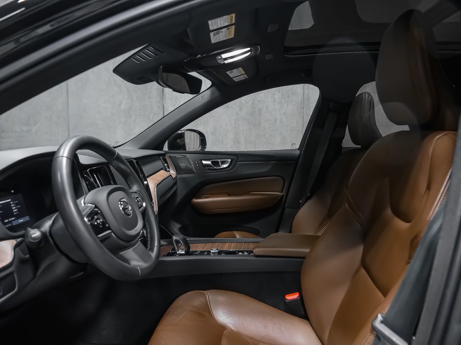 2023 Volvo XC60 Plus Dark Theme-13