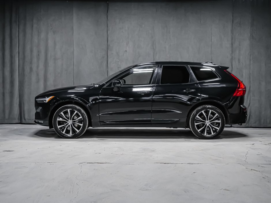 2023 Volvo XC60 Plus Dark Theme-4
