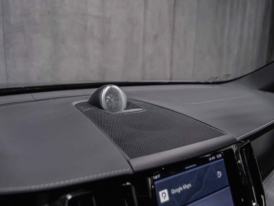 Volvo XC60 B6 ULTIMATE DARK 2023-10