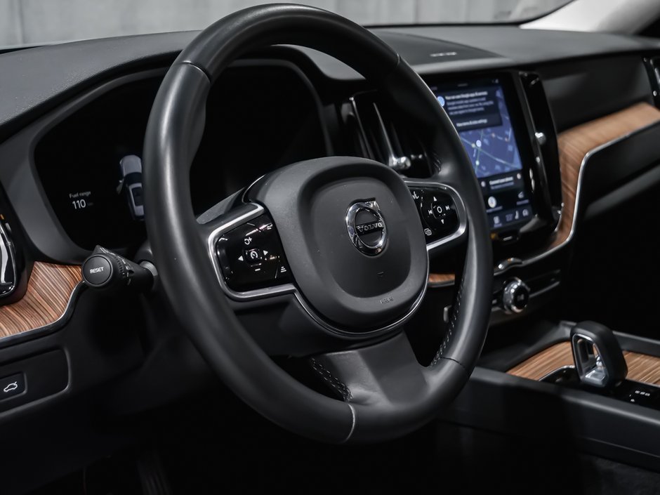 2023 Volvo XC60 B6 PLUS DARK CLIMATE-8