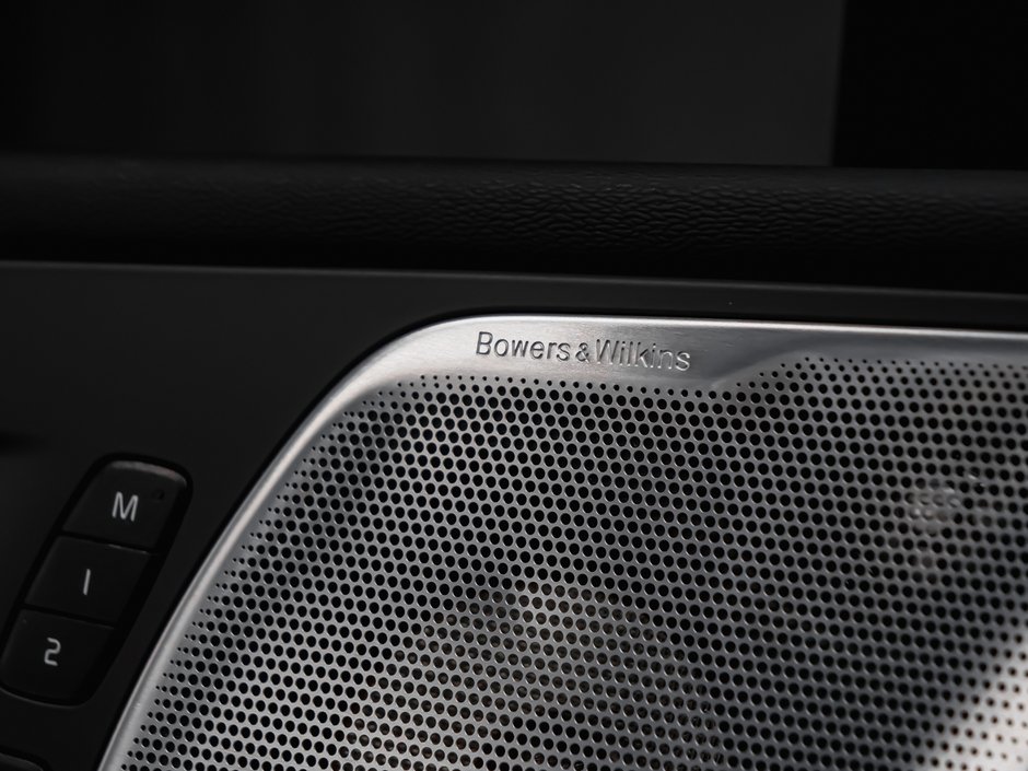 2023 Volvo XC60 Ultimate Dark Theme-9