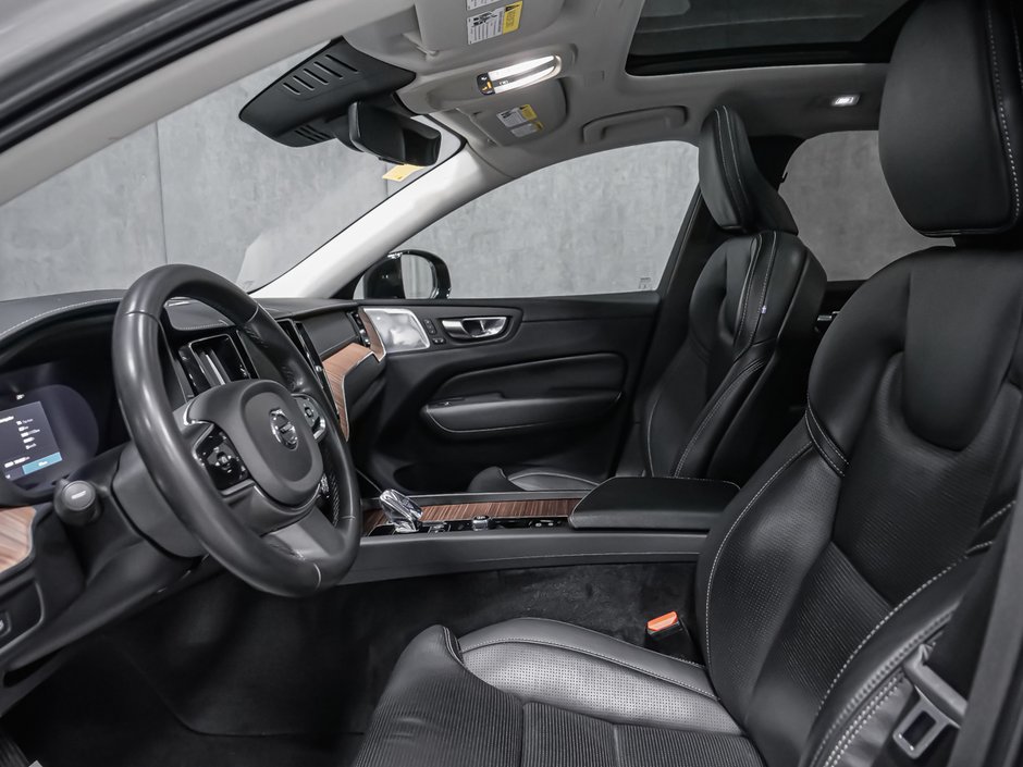 2023 Volvo XC60 Ultimate Dark Theme-11