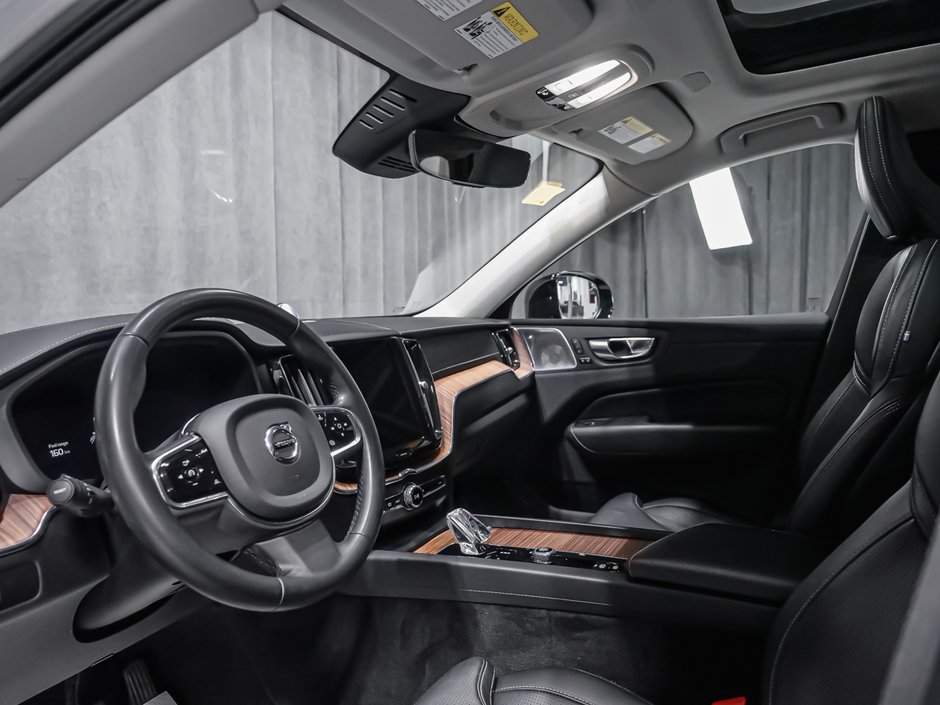 2023 Volvo XC60 Ultimate Dark Theme-5