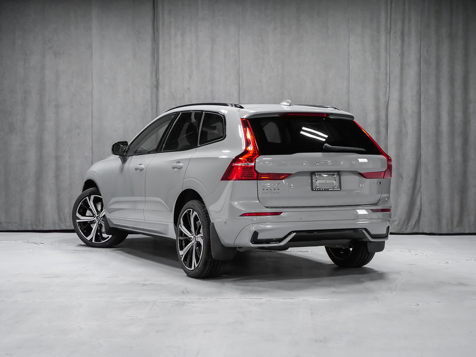 2024 Volvo XC60 ULTIMATE DARK THEME V24133 Volvo Cars Saint