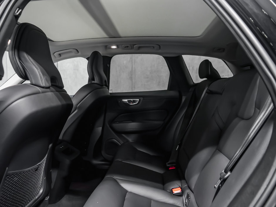 Volvo XC60 B5 PLUS DARK CLIMATE HARMAN 2024-12