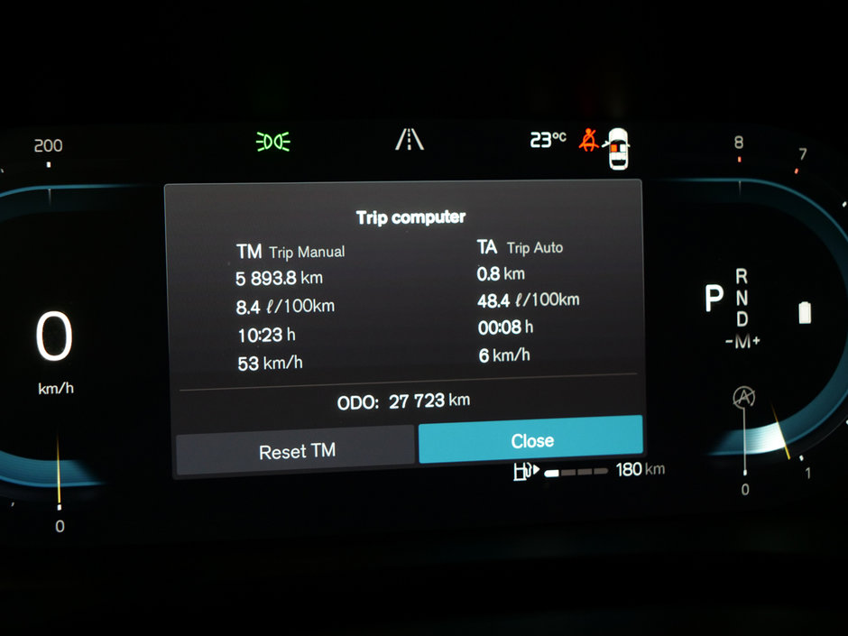 Volvo XC60 B5 PLUS DARK CLIMATE HARMAN 2024-10