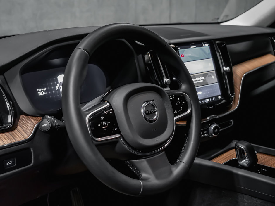 Volvo XC60 B5 PLUS DARK CLIMATE HARMAN 2024-7