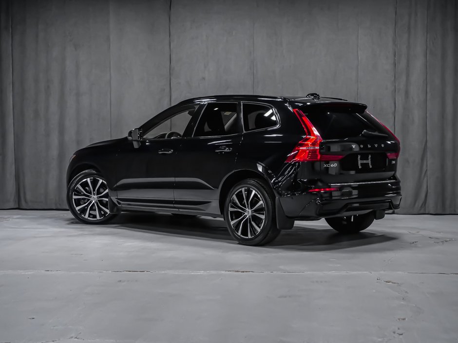 2024 Volvo XC60 B5 PLUS DARK-2