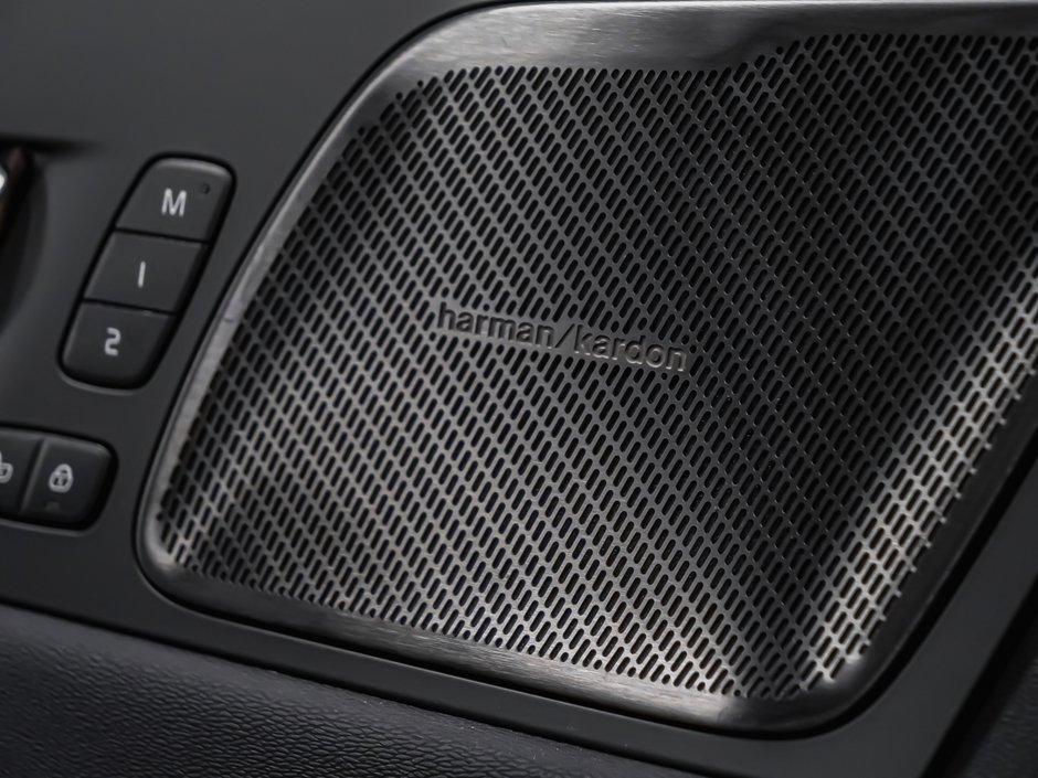 2024 Volvo XC60 B5 PLUS DARK CLIMAT HARMAN KARDON-10