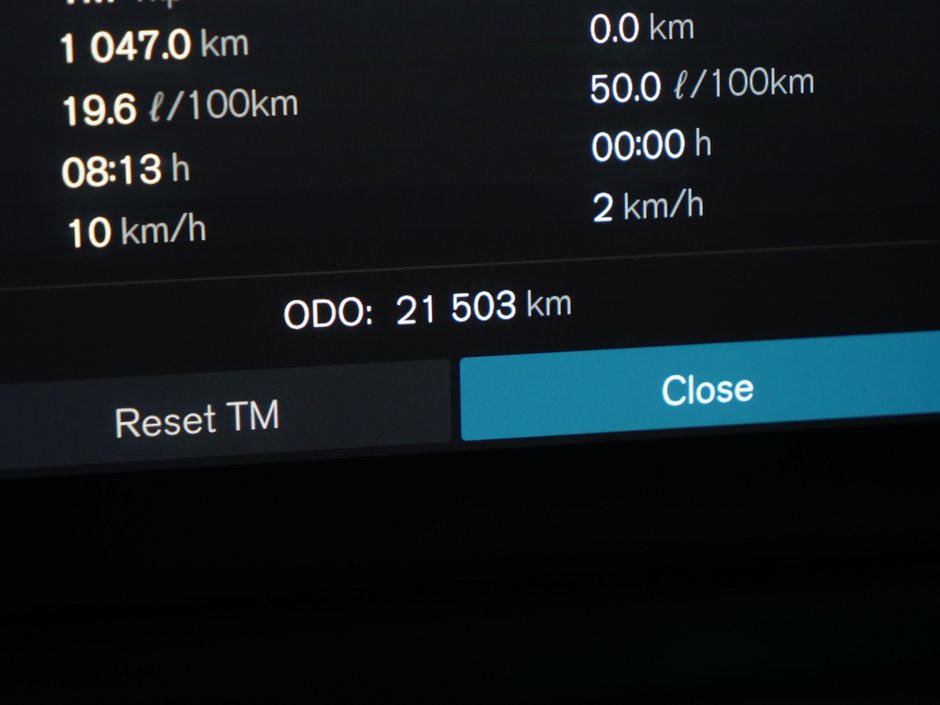 2024 Volvo XC60 B5 ULTIMATE DARK-11