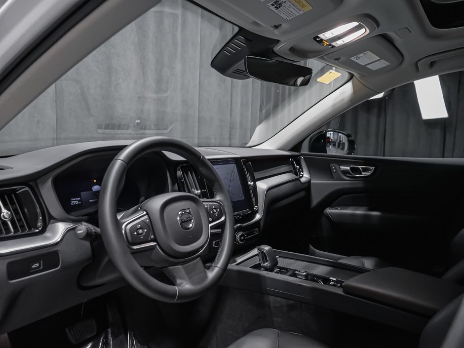 Volvo XC60 B5 CORE DARK 2024-5