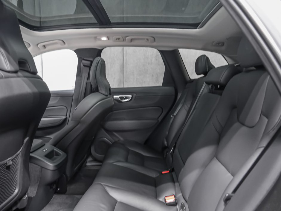 2024 Volvo XC60 B5 PLUS DARK-13