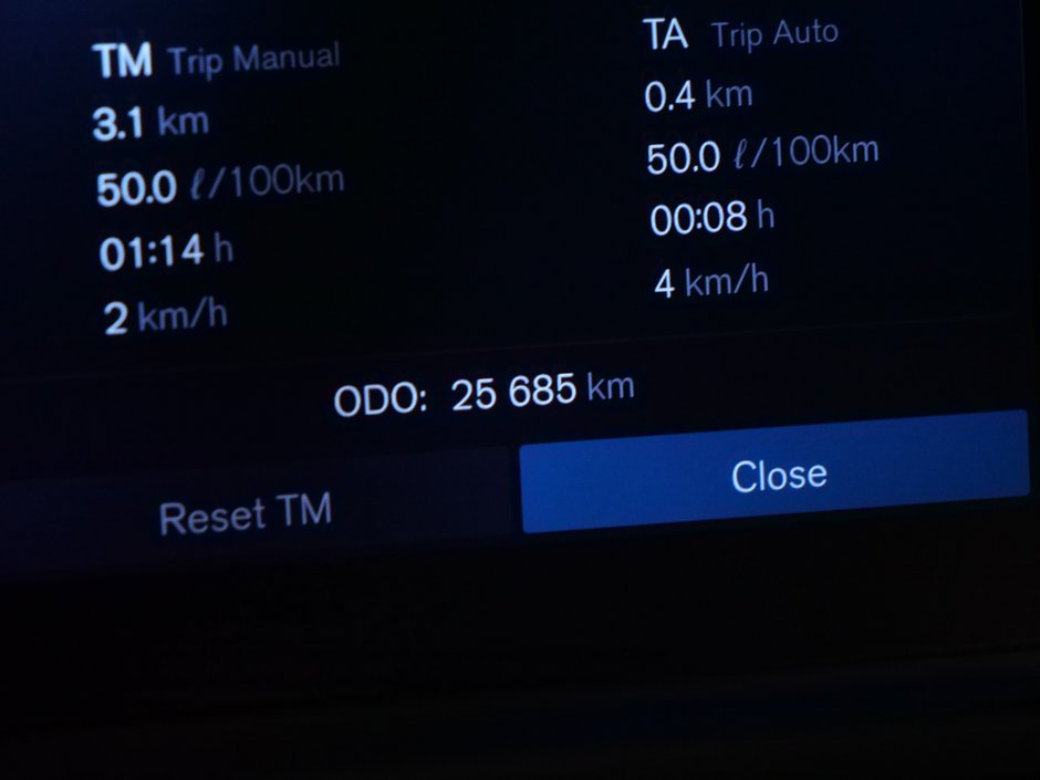 2024 Volvo XC60 Ultimate Dark Theme-11