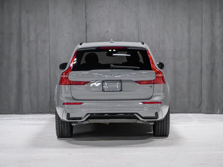 2024 Volvo XC60 Ultimate Dark Theme-4