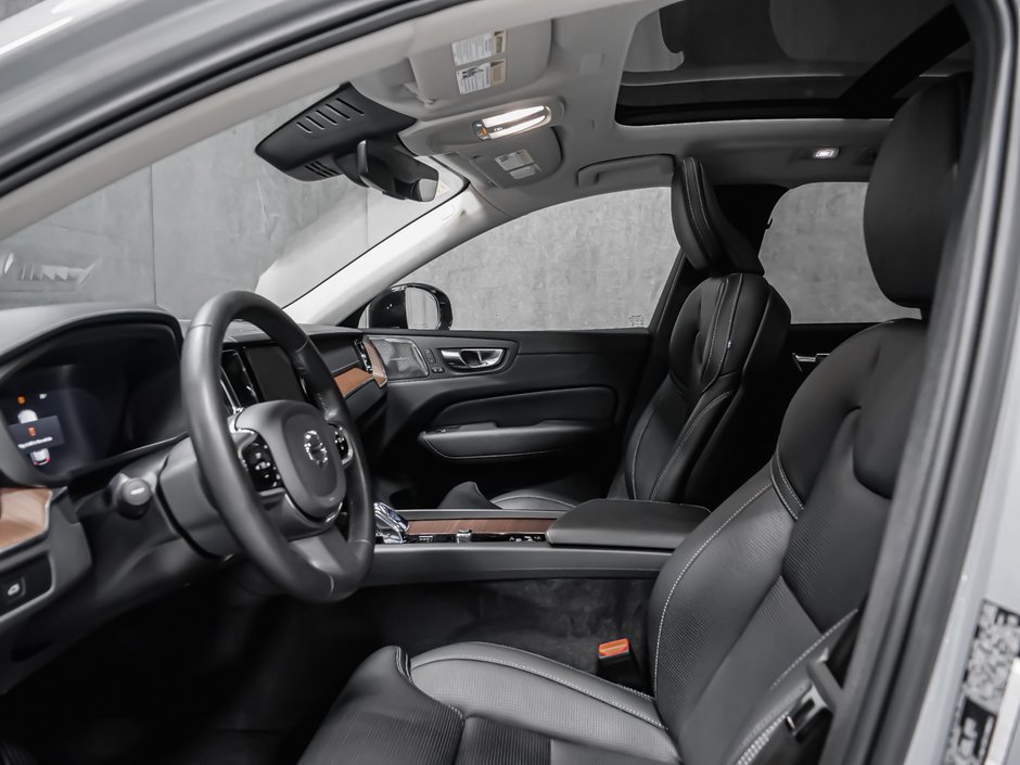 2024 Volvo XC60 Ultimate Dark Theme-13