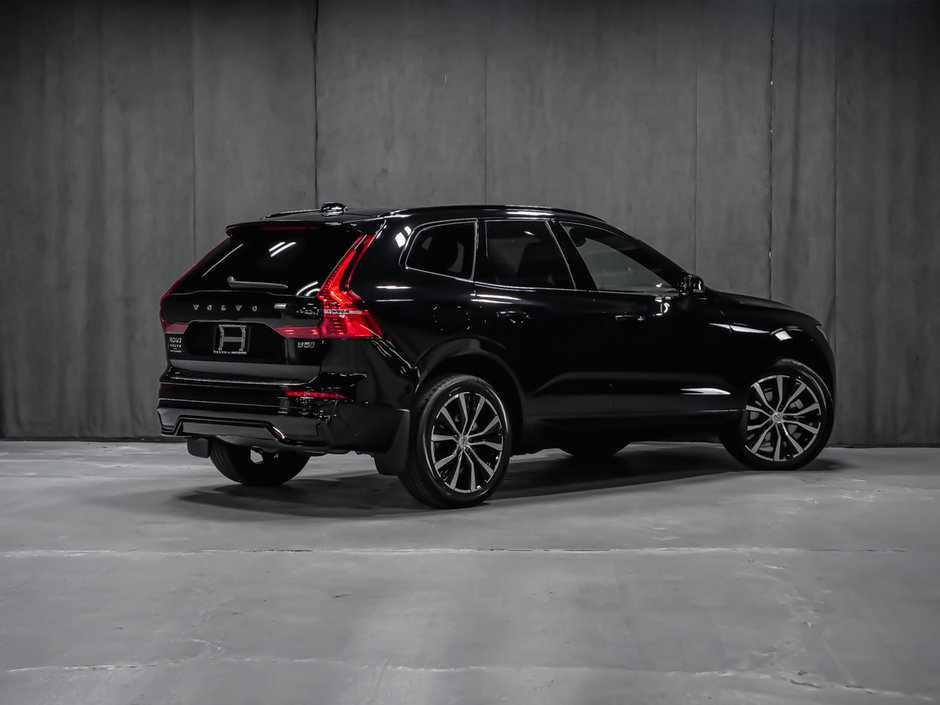 2025 Volvo XC60 Plus Dark Theme-3