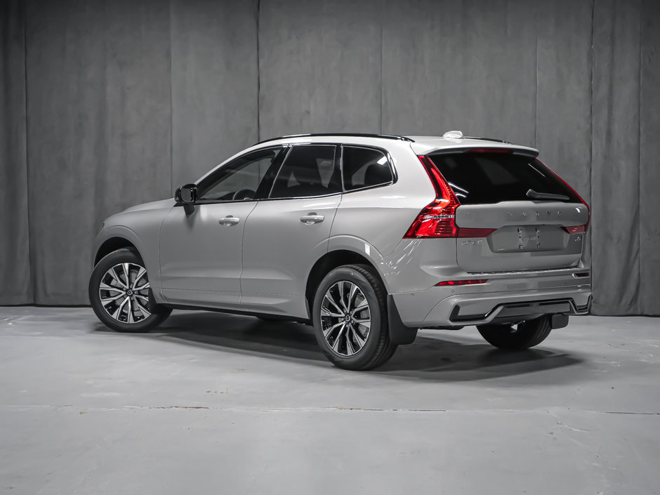 2025 Volvo XC60 Plus-3