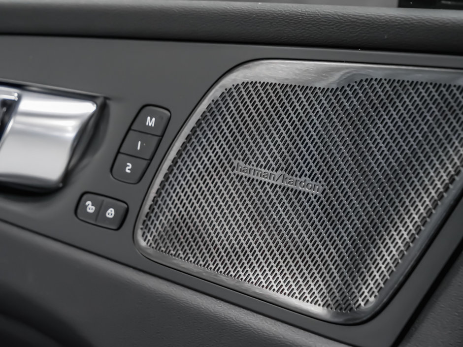 Volvo XC60 Ultra 2025-9
