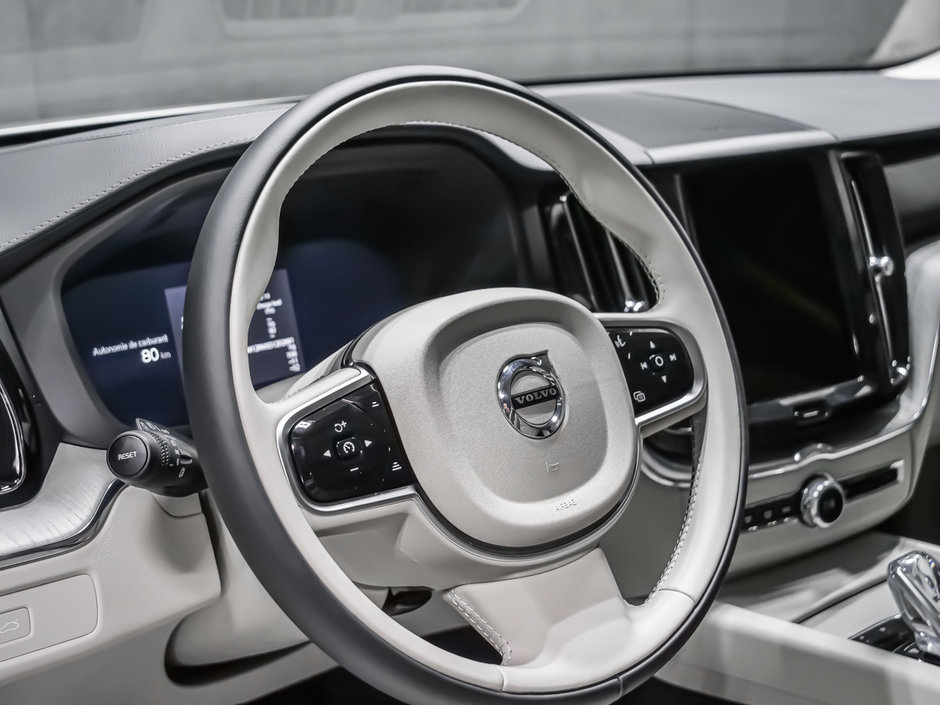 2025 Volvo XC60 Ultra-8
