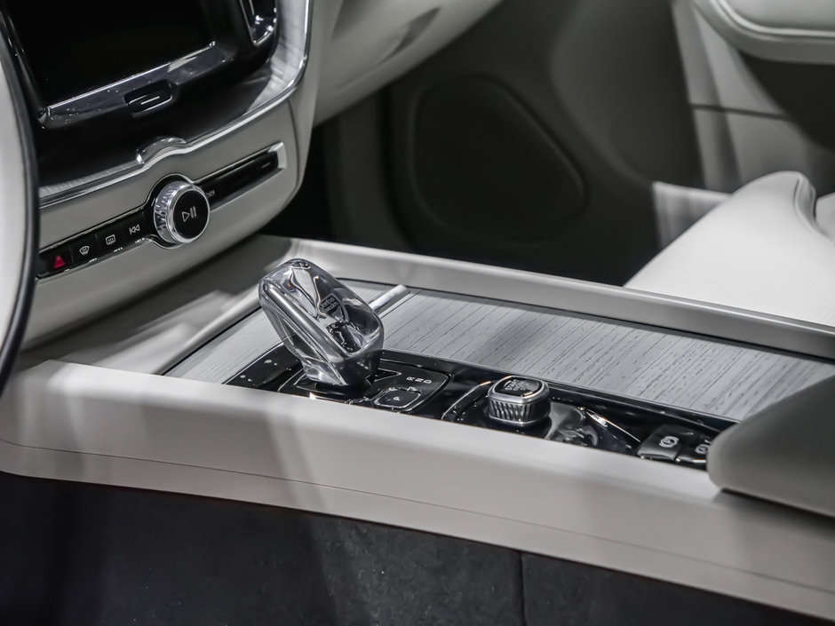 2025 Volvo XC60 Ultra-7