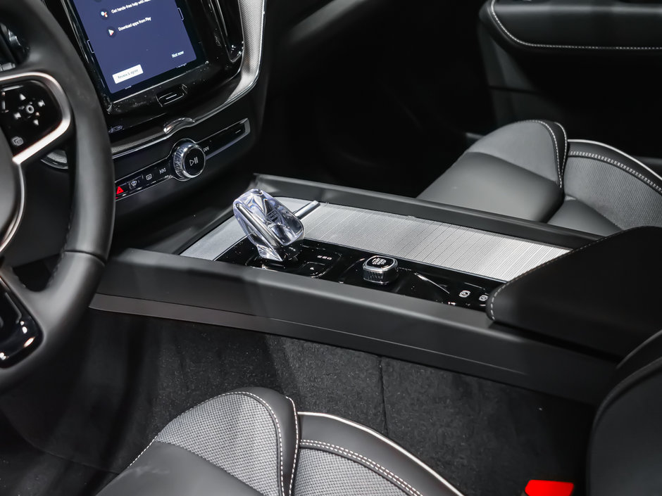 Volvo XC60 Ultra 2025-7