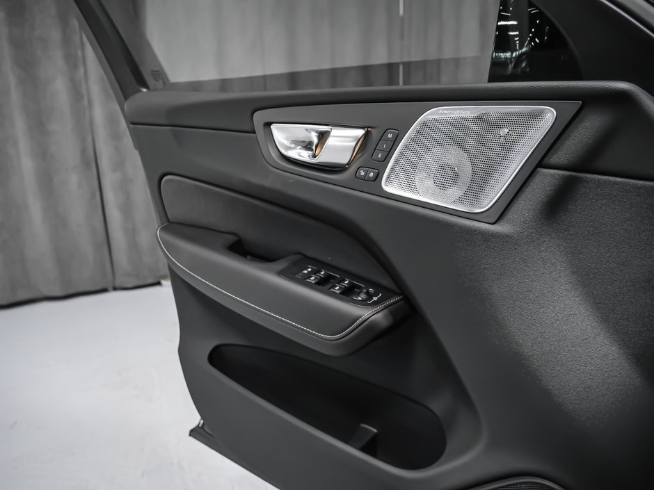Volvo XC60 Ultra 2025-9