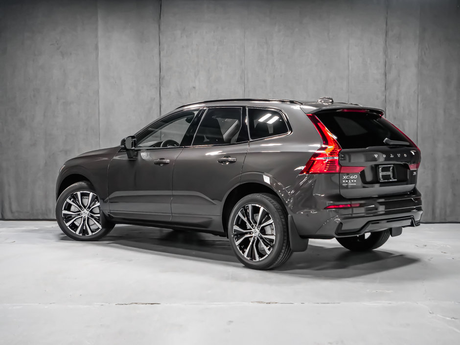 2025 Volvo XC60 Plus Dark Theme-2
