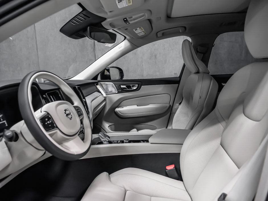 2025 Volvo XC60 Ultra-12