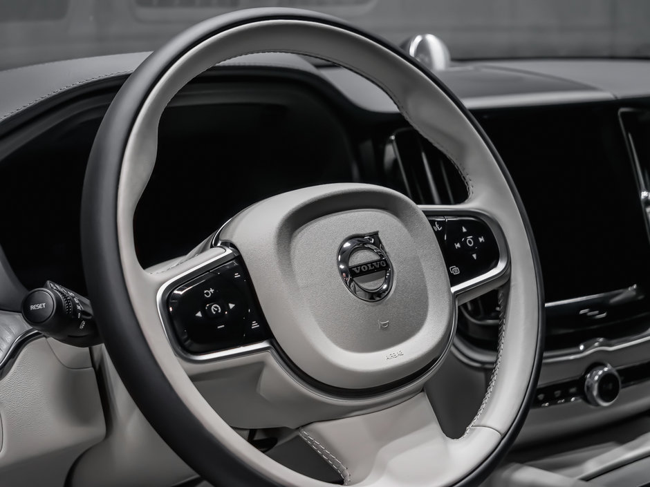 2025 Volvo XC60 Ultra-8