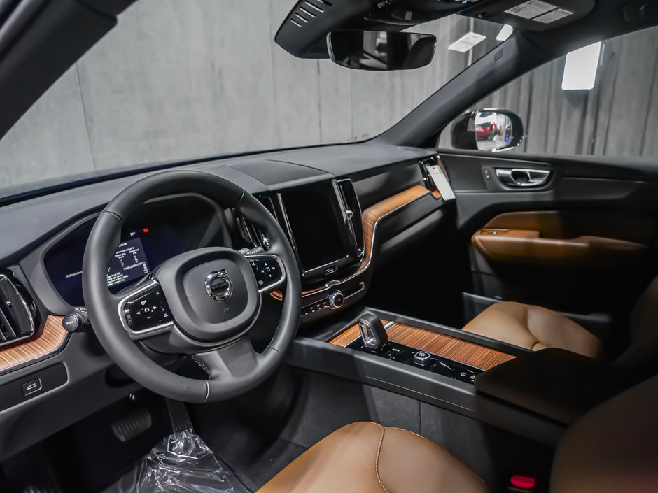 2025 Volvo XC60 Plus-6