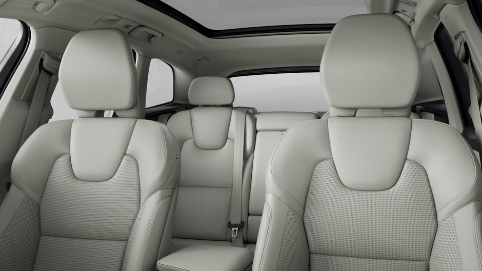 2025 Volvo XC60 Ultra Dark Theme-9