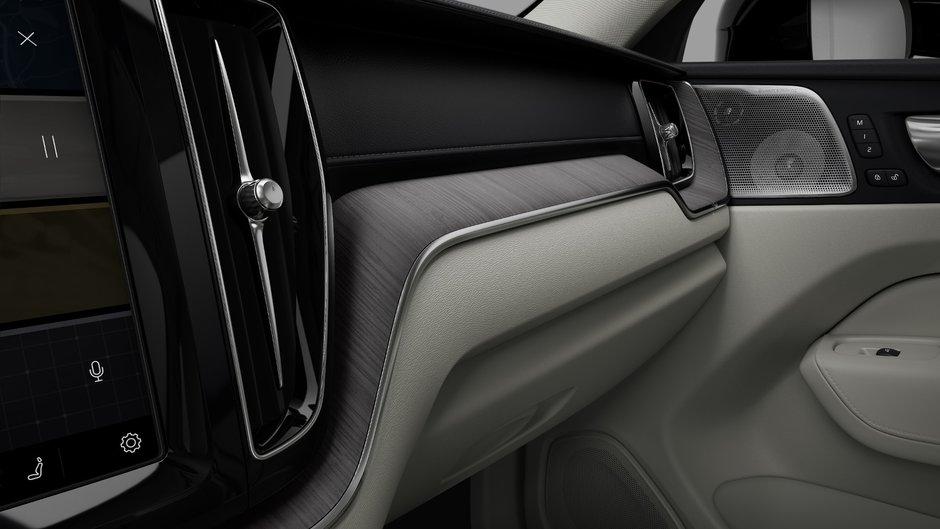 2025 Volvo XC60 Ultra Dark Theme-6