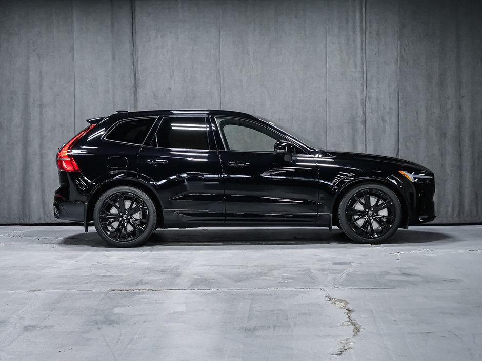2025 Volvo XC60 Ultra Black Edition-2