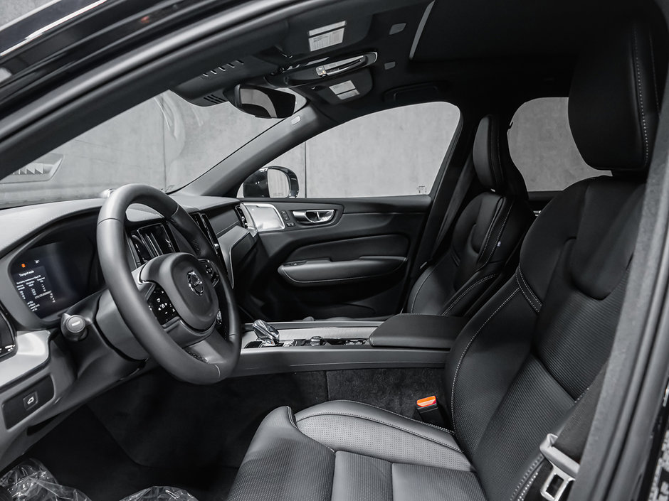 2025 Volvo XC60 Ultra Black Edition-17