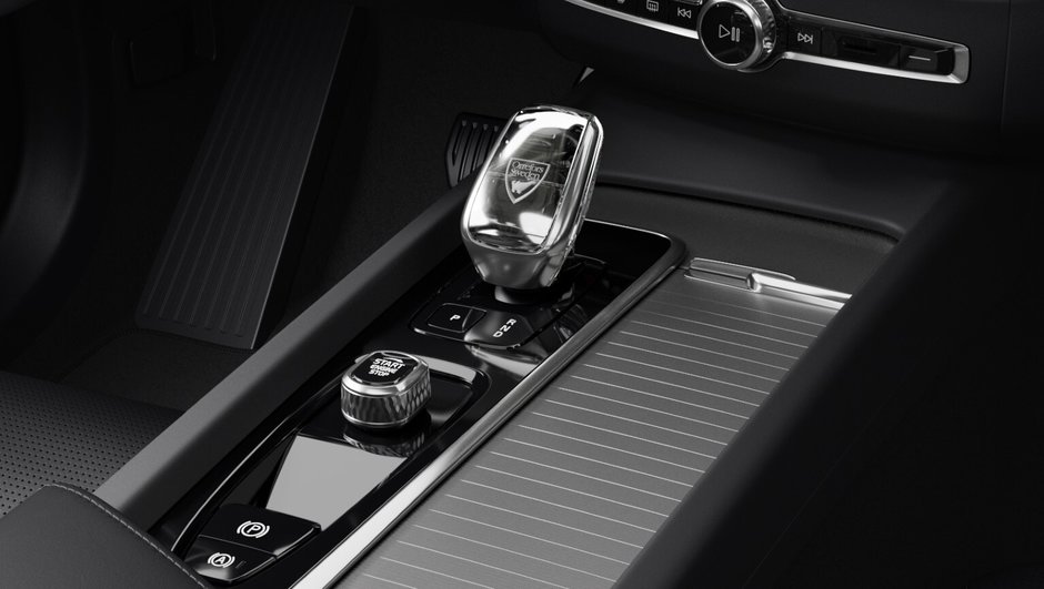 Volvo XC60 Ultra Black Edition 2025-8