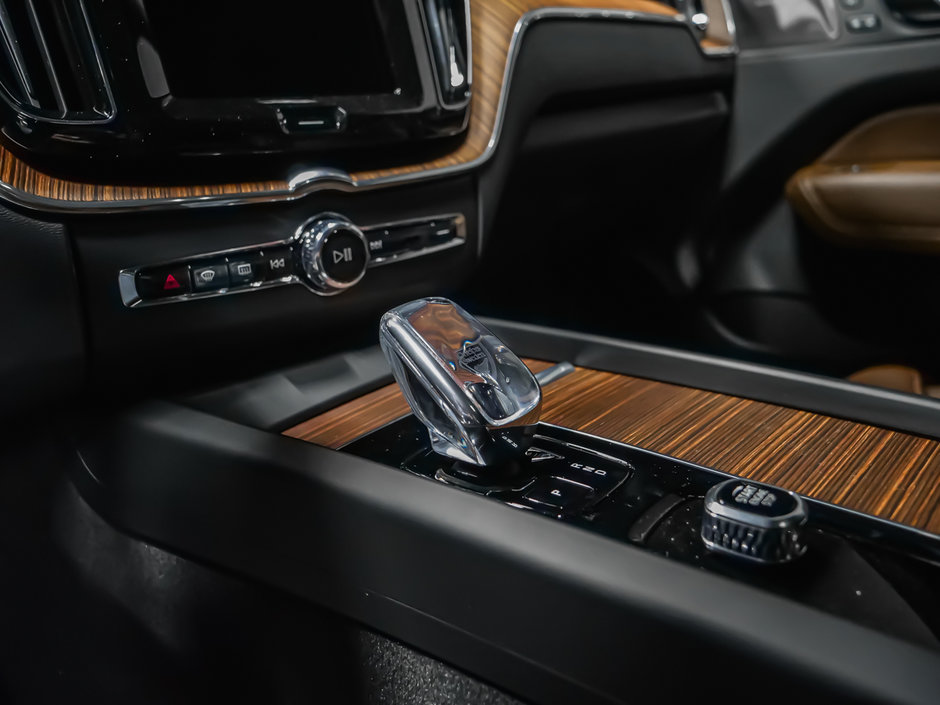 2025 Volvo XC60 Ultra-8