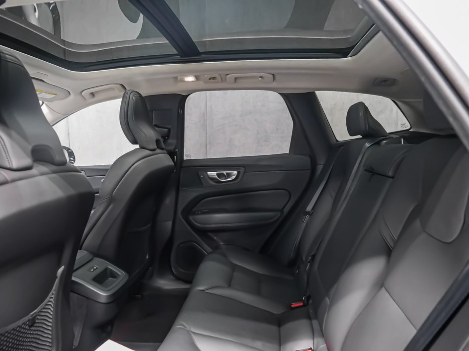 2025 Volvo XC60 B5 PLUS DARK CLIMATE HARMAN-14