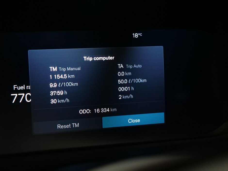 2025 Volvo XC60 B5 PLUS DARK CLIMATE HARMAN-12