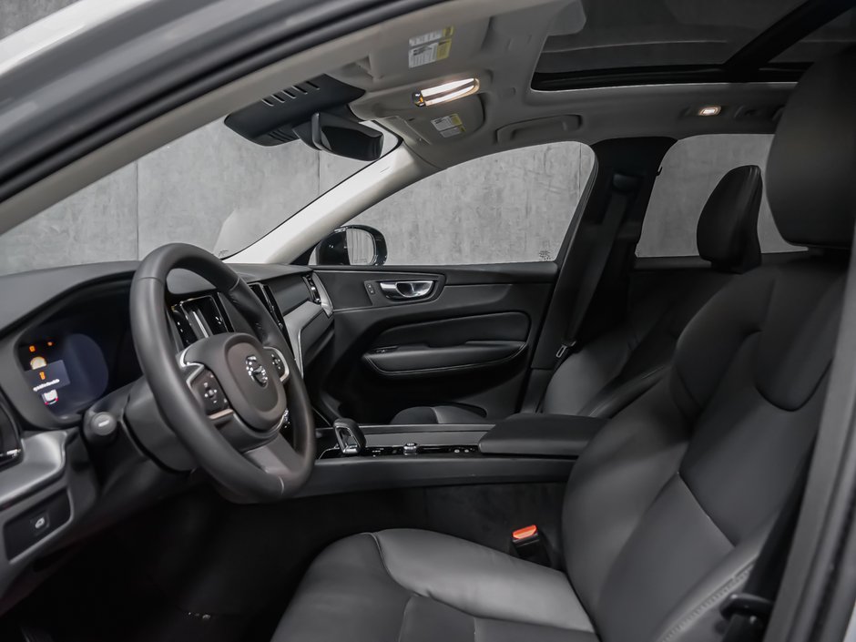 2025 Volvo XC60 B5 CORE DARK CLIMATE-9
