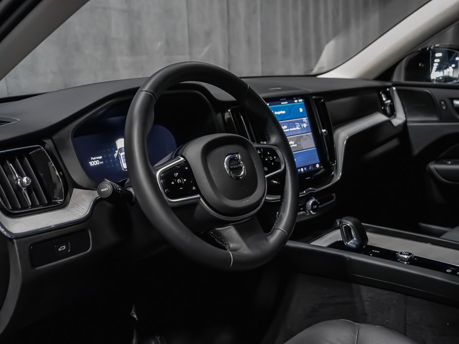 Volvo XC60 B5 PLUS DARK 2025-8