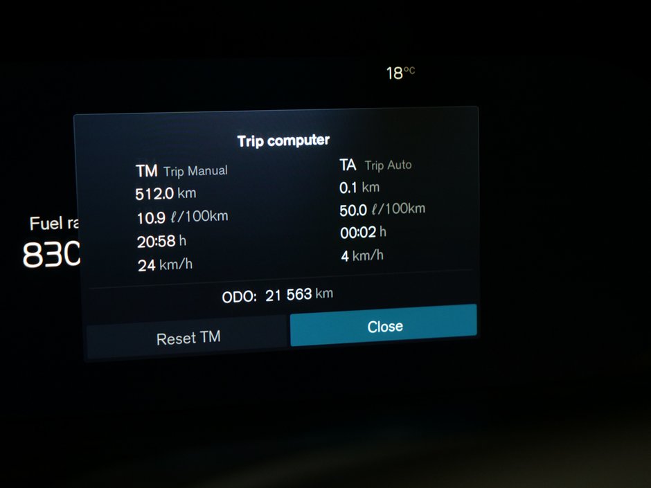 2025 Volvo XC60 B5 PLUS DARK CLIMATE HARMAN-9