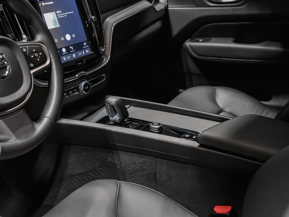 Volvo XC60 B5 CORE DARK CLIMATE 2025-5