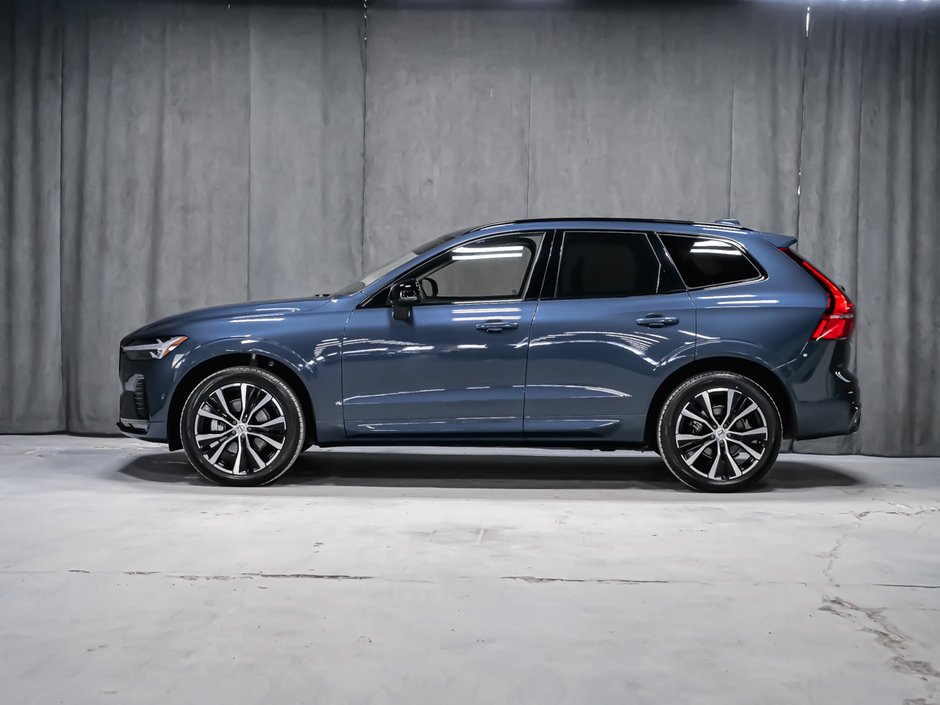 2025 Volvo XC60 B5 PLUS DARK CLIMATE-3