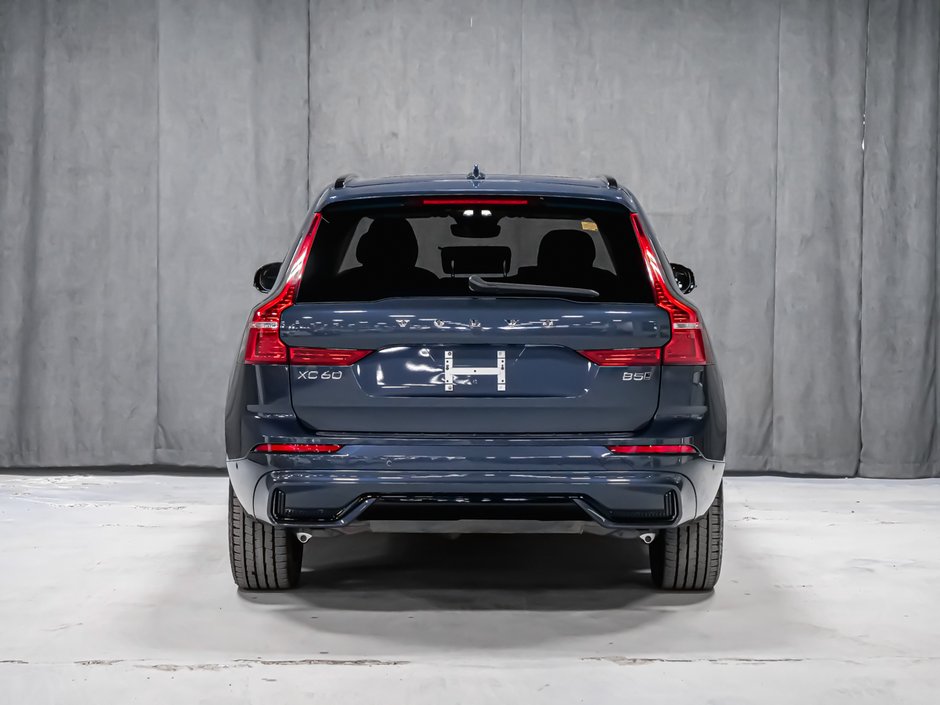 2025 Volvo XC60 B5 PLUS DARK CLIMATE-4