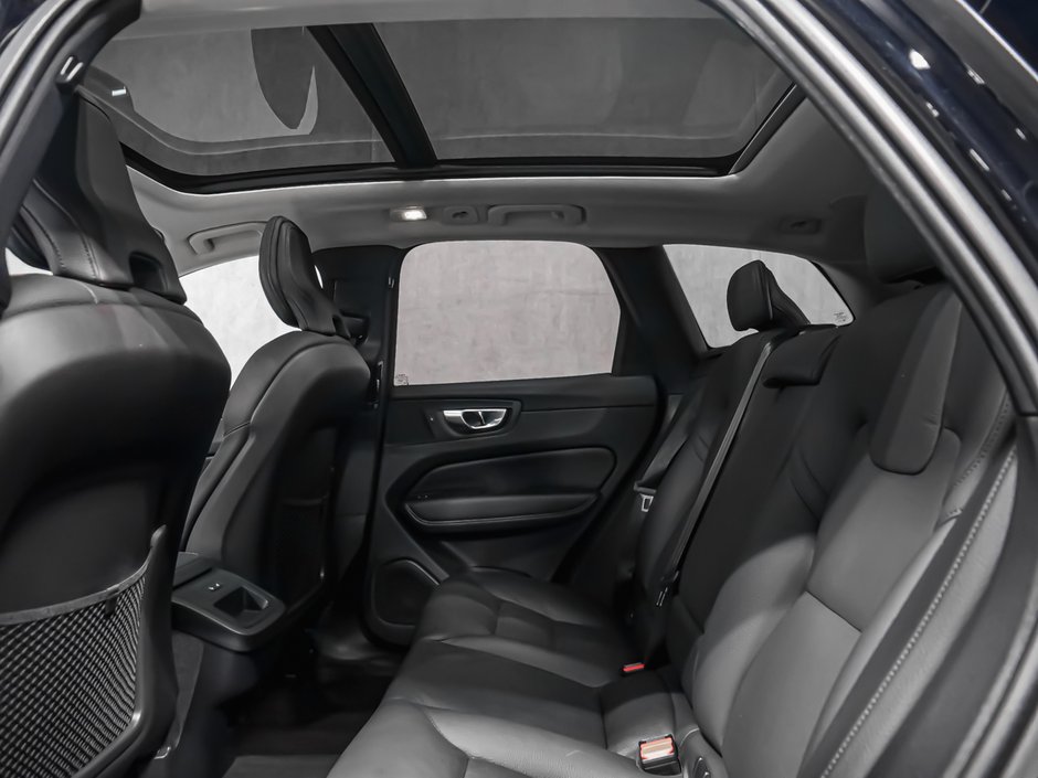 Volvo XC60 B5 PLUS DARK CLIMATE HARMAN KARDON 2025-13