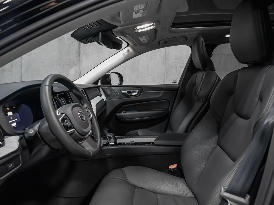 Volvo XC60 B5 PLUS DARK CLIMATE HARMAN KARDON 2025-12