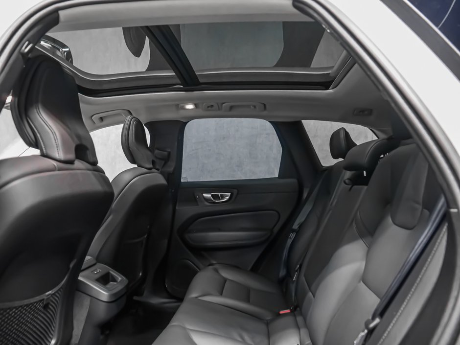 2025 Volvo XC60 B5 PLUS DARK CLIMAT MAGS 20PO-13