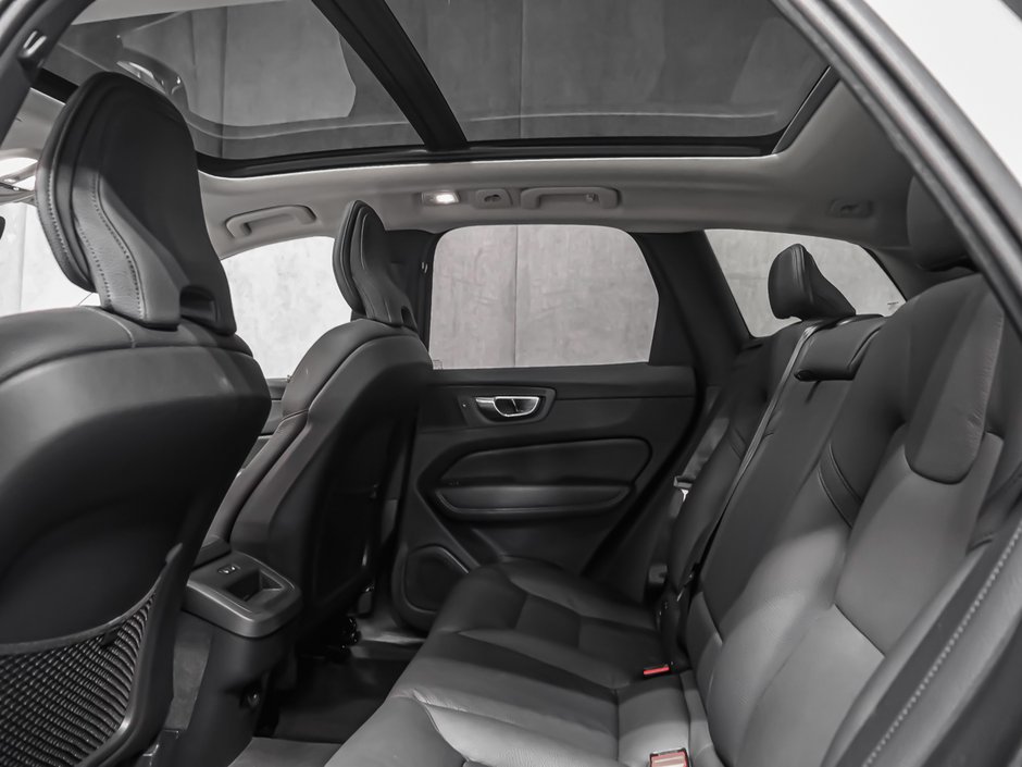 Volvo XC60 B5 PLUS DARK CLIMATE 2025-13